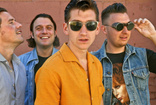 Dünyaca ünlü grup Arctic Monkeys'i kovmuştu! Beyoğlu'ndaki bakkal konuştu