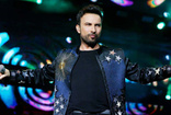 Tarkan'ın yeni tarzı görenleri hayrete düşürdü! Öyle bir isme benzetildi ki...