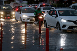 Bodrum'a 15 dakika sağanak yetti de arttı! Her yeri su bastı...