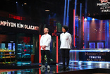 Masterchef All Star finali olaylı bitti! Tahsin bayıldı, Esra şampiyon oldu