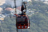 Antalya'nın Konyaaltı ilçesinde Tünektepe Teleferik Tesisi'ndeki kaza nedeniyle 24 kabinde mahsur kalanların tamamı kurtarıldı.