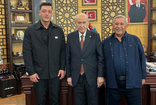 Mesut Özil, MHP Lideri Bahçeli'yi ziyaret etti