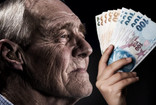 Az evvel duyuru geldi; Emekliye 21 bin TL ödeme; Emeklinin cüzdan dolar