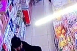 Genç kıza alışveriş yaptığı markette yumruklu saldırı!