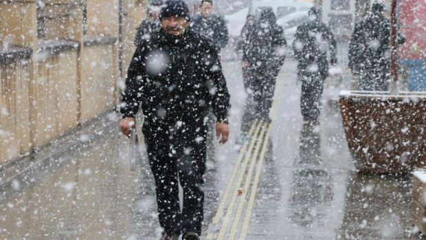 İstanbul'un kapısına dayandı; Kar kalınlığı 10 santimetre oldu